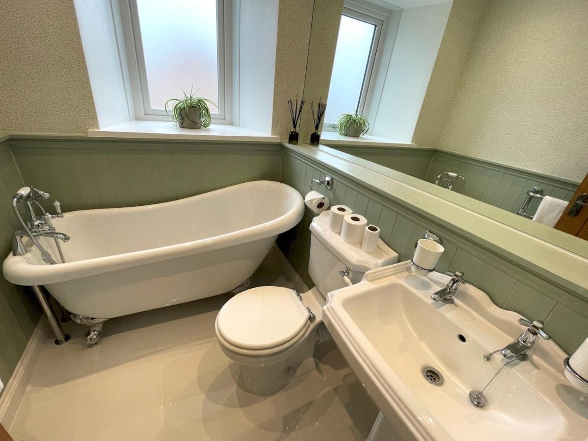 Pass The Keys Beautifully Presented 3Br Luxury Apartment Kirkcudbright Eksteriør bilde