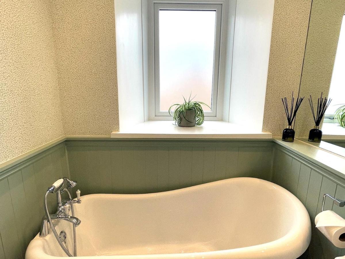 Pass The Keys Beautifully Presented 3Br Luxury Apartment Kirkcudbright Eksteriør bilde